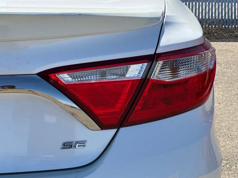 Used 2015 Toyota Camry SE FWD image 20