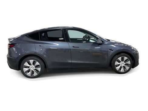 Certified 2023 Tesla Model Y Long Range AWD/4WD image 7