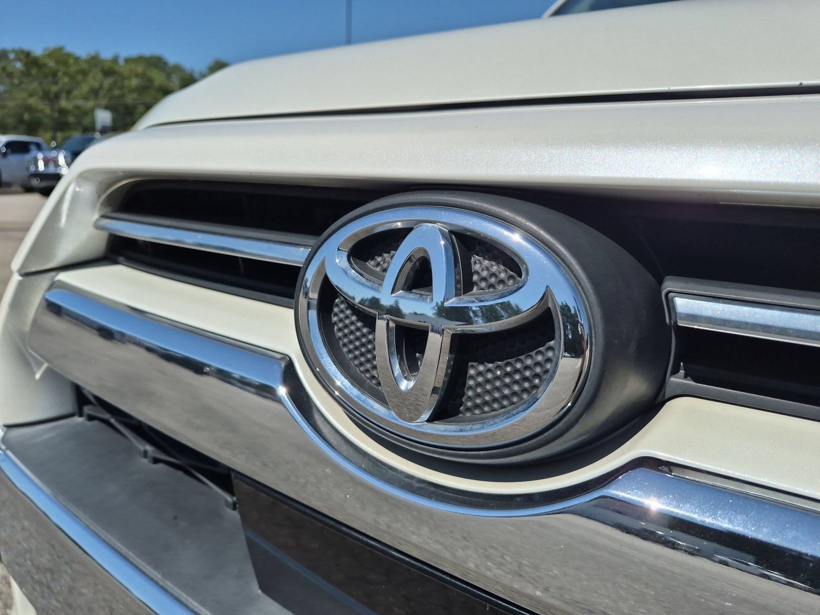 Used 2020 Toyota 4Runner Limited RWD image 33