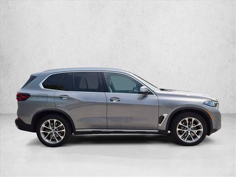 Certified 2026 BMW X5 xDrive40i w/ Climate Comfort Package AWD/4WD image 4