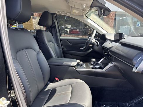 Certified 2026 MAZDA CX-90 3.3 Turbo w/ Select Package AWD/4WD image 32