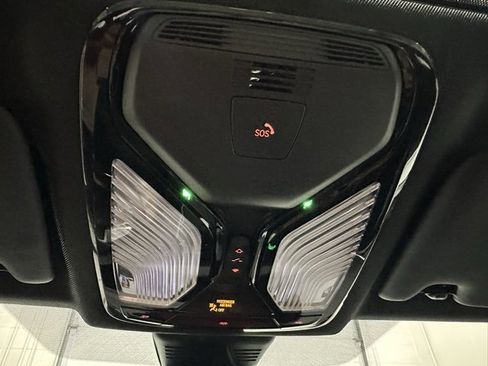 Used 2025 BMW 330i xDrive 330i xDrive w/ Premium Package image 21