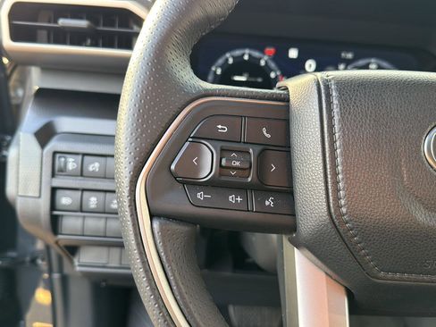 Certified 2025 Toyota 4Runner Limited image 18