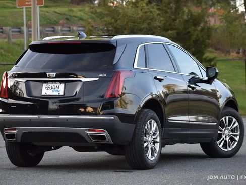 Used 2020 Cadillac XT5 Premium Luxury w/ LPO, Floor Liner Package image 5