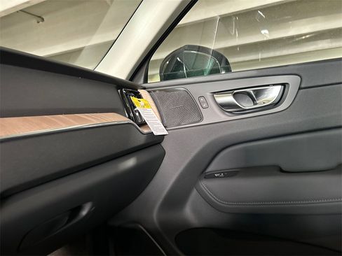 New 2026 Volvo XC60 B5 Plus w/ Protection Package Premier image 20