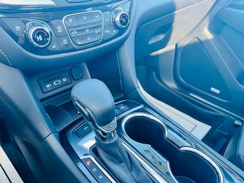 Used 2023 Chevrolet Equinox Premier image 25