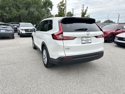 Used 2023 Honda CR-V EX image 4