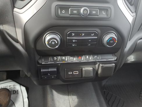 Used 2022 Chevrolet Silverado 1500 Custom Trail Boss w/ LPO, Dark Essentials Package image 16