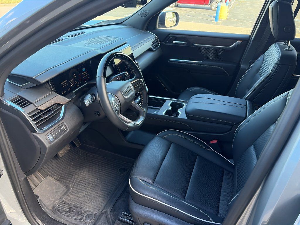 Used 2026 GMC Acadia Denali w/ Super Cruise Package AWD/4WD image 9