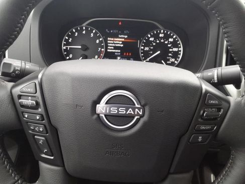 Certified 2025 Nissan Frontier SV w/ SV Convenience Package RWD image 11