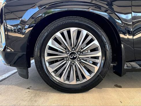 New 2026 INFINITI QX80 Luxe image 43