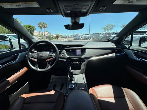 Used 2022 Cadillac XT5 Premium Luxury w/ Technology Package FWD image 20