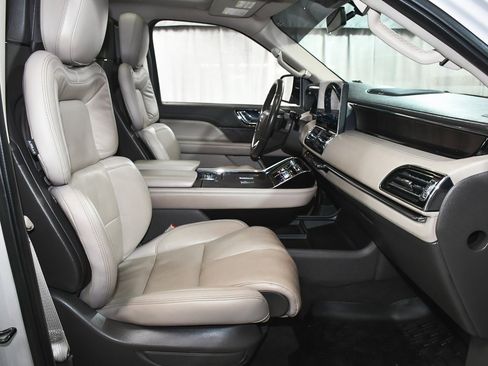 Used 2022 Lincoln Navigator L Reserve image 64