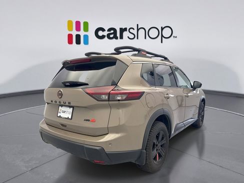 Used 2025 Nissan Rogue SV AWD/4WD image 5