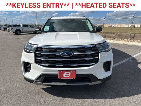 Used 2026 Ford Explorer Active image 2