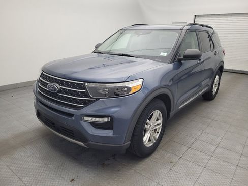Used 2020 Ford Explorer XLT w/ Equipment Group 202A AWD/4WD image 2