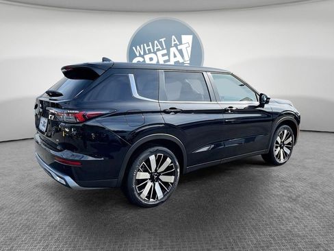 New 2026 Mitsubishi Outlander SE image 7
