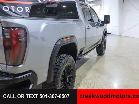Used 2024 GMC Sierra 2500 AT4X AWD/4WD image 31