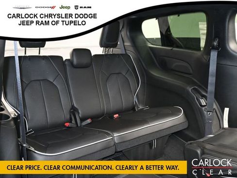 New 2026 Chrysler Pacifica Limited w/ Uconnect Theater Family Group image 19