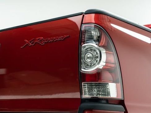 Used 2010 Toyota Tacoma X-Runner RWD image 15