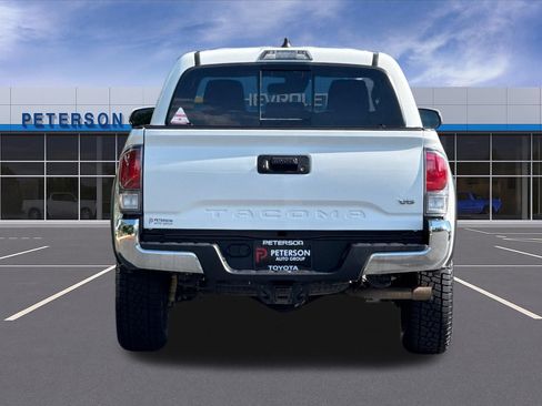 Used 2020 Toyota Tacoma TRD Off-Road AWD/4WD image 5