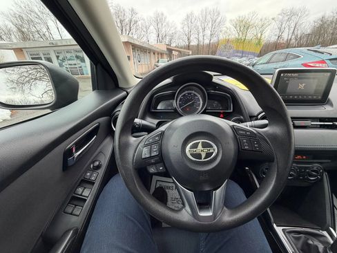 Used 2016 Scion iA image 22