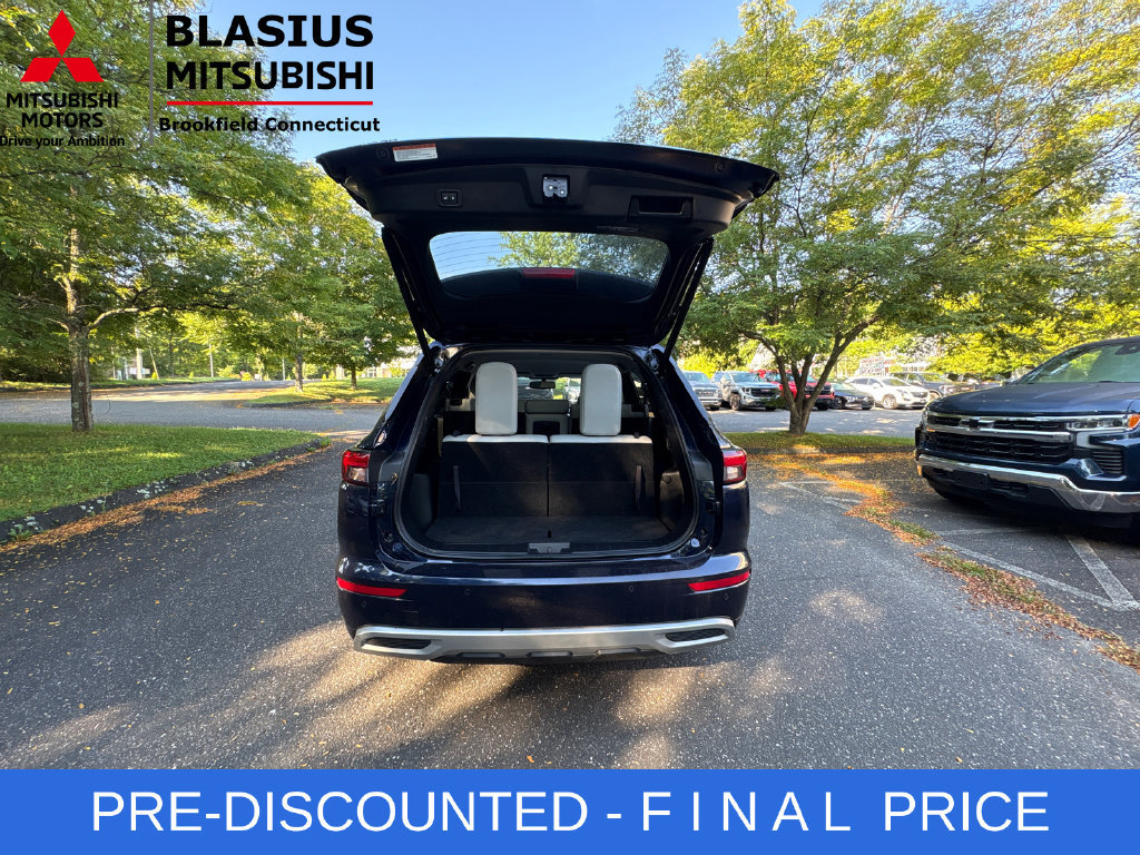 Used 2024 Mitsubishi Outlander SEL AWD/4WD image 48