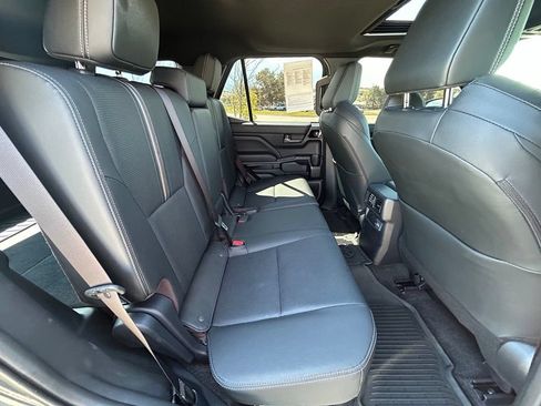 Used 2025 Toyota 4Runner Limited w/ Tow Technology Package AWD/4WD image 30