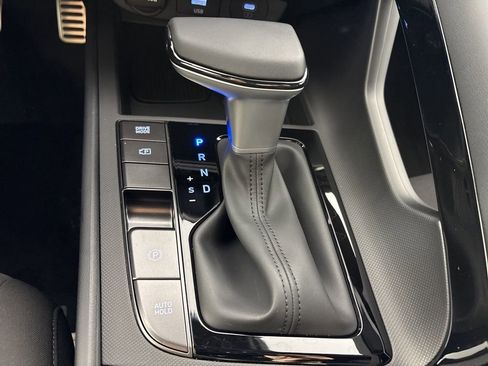 New 2025 Hyundai Elantra SEL FWD image 28