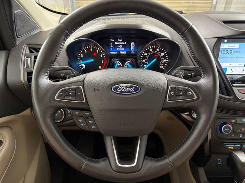 Used 2018 Ford Escape Titanium image 13