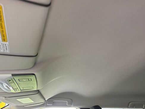 Used 2024 Mitsubishi Outlander ES FWD image 29
