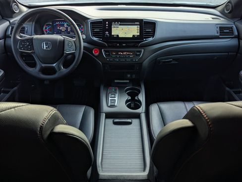 Used 2022 Honda Pilot TrailSport image 17