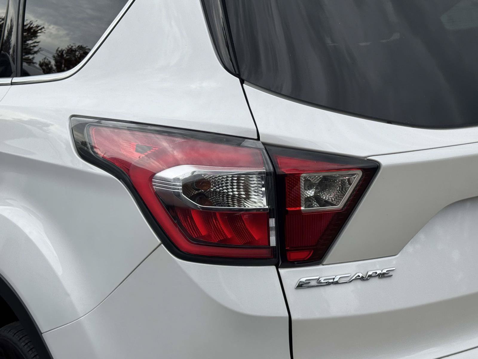 Used 2017 Ford Escape Titanium AWD/4WD image 7