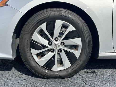 Used 2019 Nissan Altima 2.5 S FWD image 10