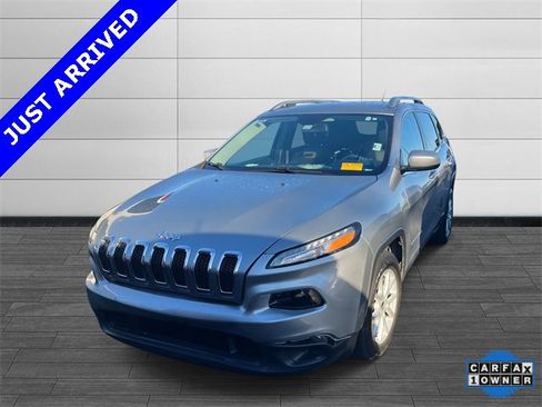 Certified 2018 Jeep Cherokee Latitude image 4