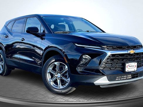 Used 2023 Chevrolet Blazer LT w/ Driver Confidence Package image 12