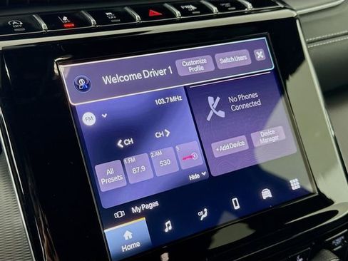 New 2025 Jeep Grand Cherokee Laredo image 13