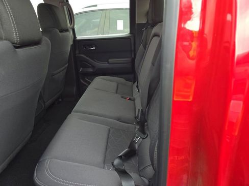 Used 2025 Nissan Frontier SV image 24