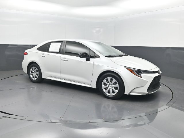 Used 2022 Toyota Corolla LE FWD image 27