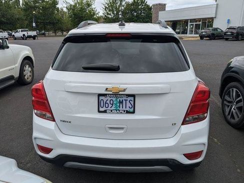Used 2019 Chevrolet Trax LT w/ LT Convenience Package FWD image 5