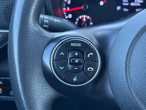 Used 2021 Kia Soul S image 24