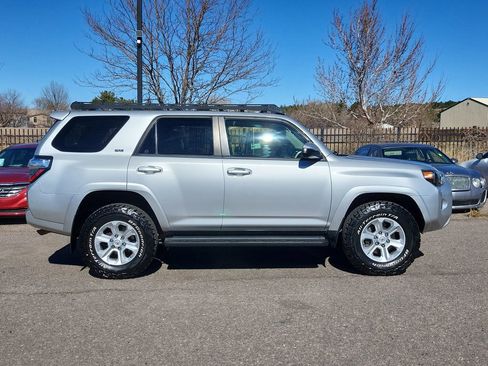 Used 2020 Toyota 4Runner SR5 image 4