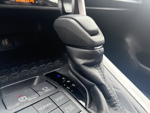 Certified 2025 Toyota RAV4 LE AWD/4WD image 24