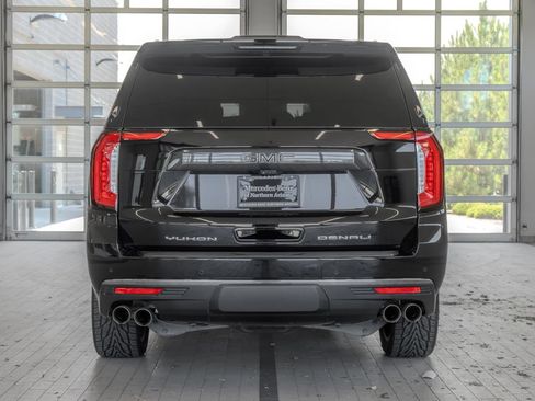 Used 2024 GMC Yukon XL Denali Ultimate AWD/4WD image 14