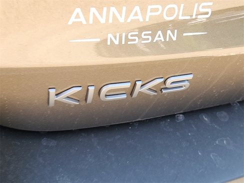 New 2025 Nissan Kicks SV w/ SV Premium Package image 12