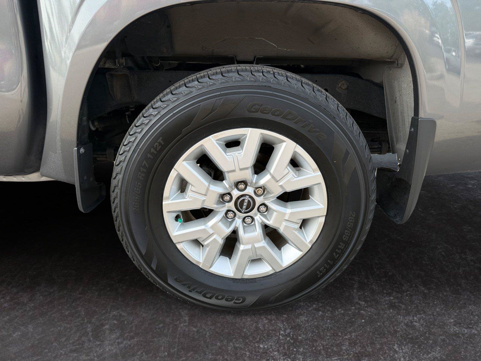 Used 2023 Nissan Frontier SV w/ Tow Package AWD/4WD image 15