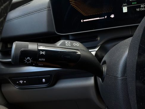 Used 2026 Kia Carnival FWD image 40