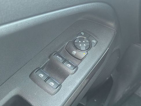 Used 2018 Ford EcoSport SE w/ SE Convenience Package image 25