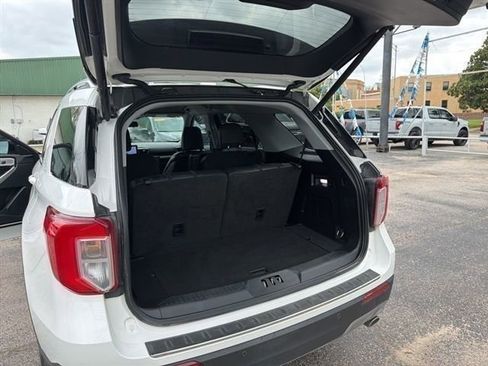 Used 2020 Ford Explorer Limited RWD image 34