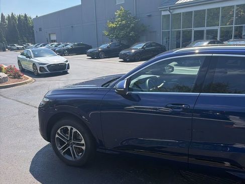 Certified 2025 Audi Q5 Premium w/ Convenience Package AWD/4WD image 10